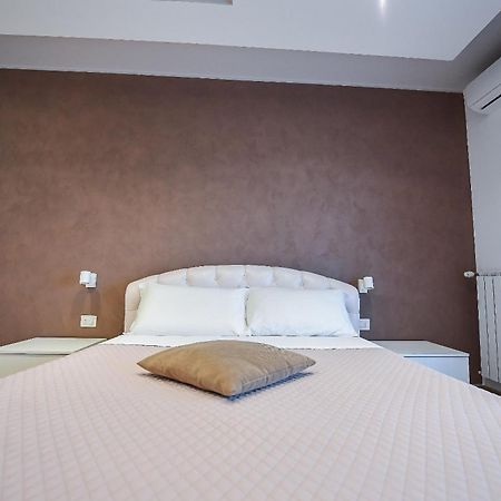 Karol Bari Airport Hotell Eksteriør bilde