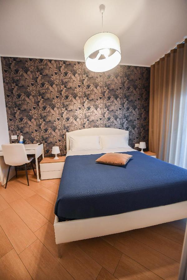 Karol Bari Airport Hotell Eksteriør bilde