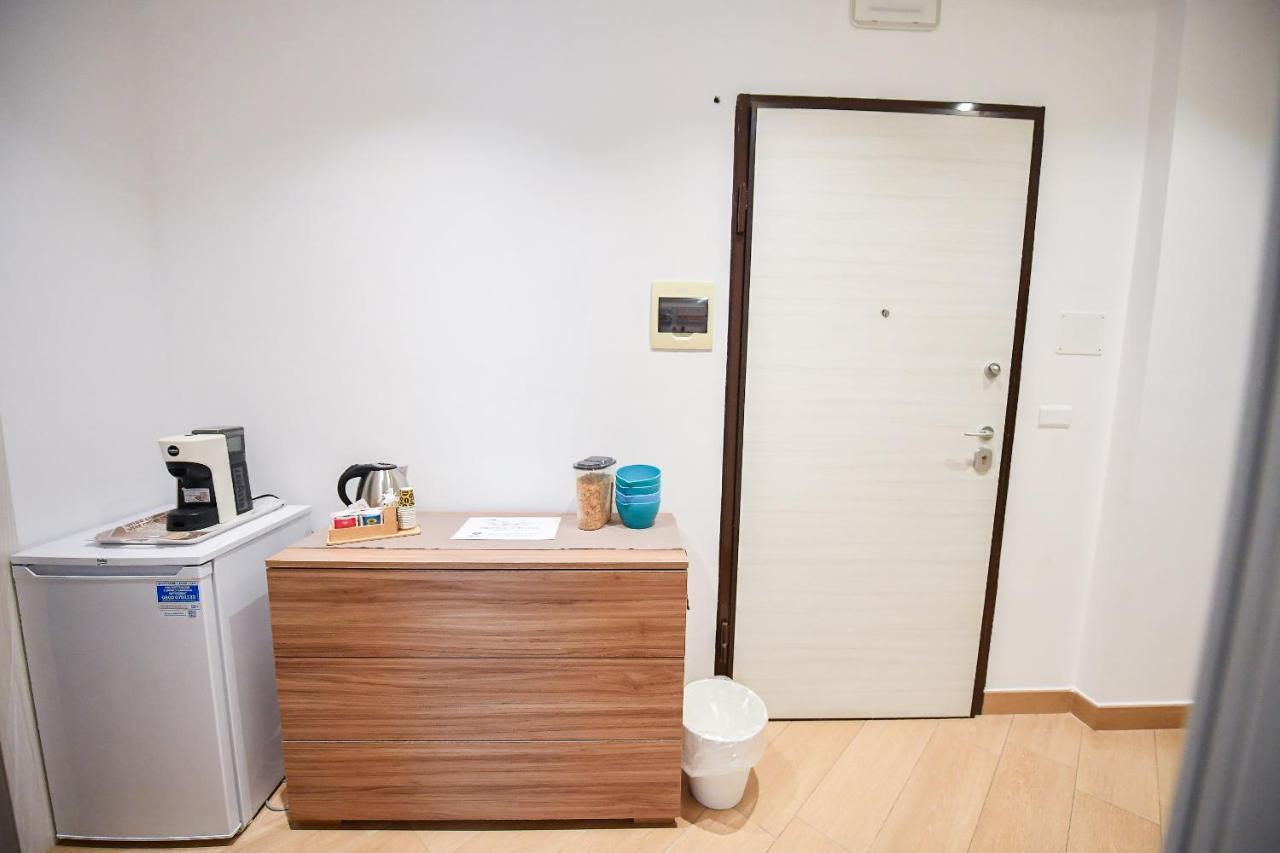Karol Bari Airport Hotell Eksteriør bilde